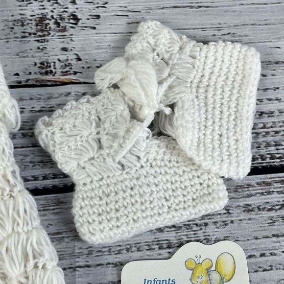 Vintage Knit Crochet Baby Infant White 3 Piece Sweater Hat Bootie Set 1000R - Picture 4 of 11